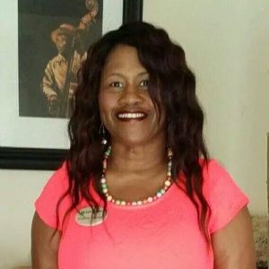 Meet your Posher, Suzanne